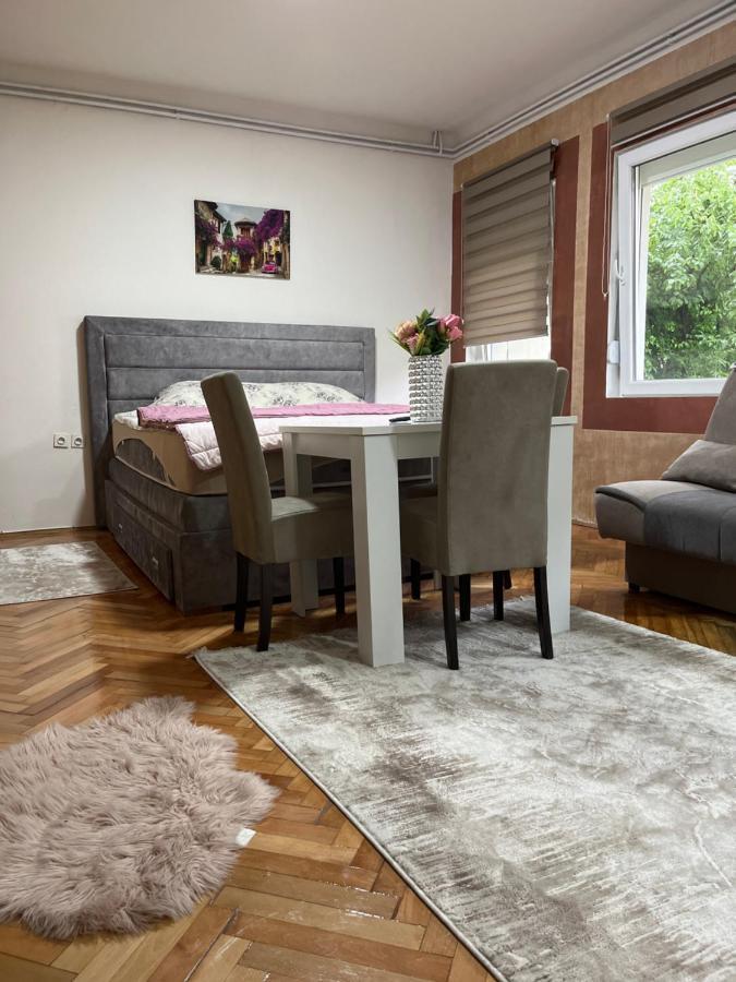Aloha Apartment Novi Pazar Exterior foto